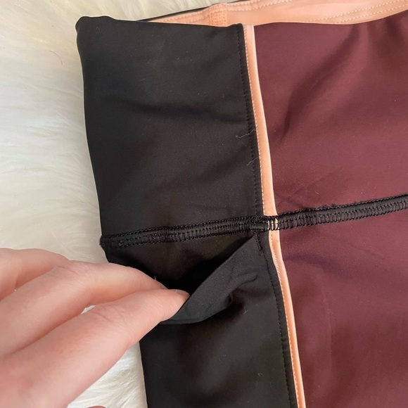 Athleta Velocity Stash Pocket Colourblock Capri - Picture 4 of 16